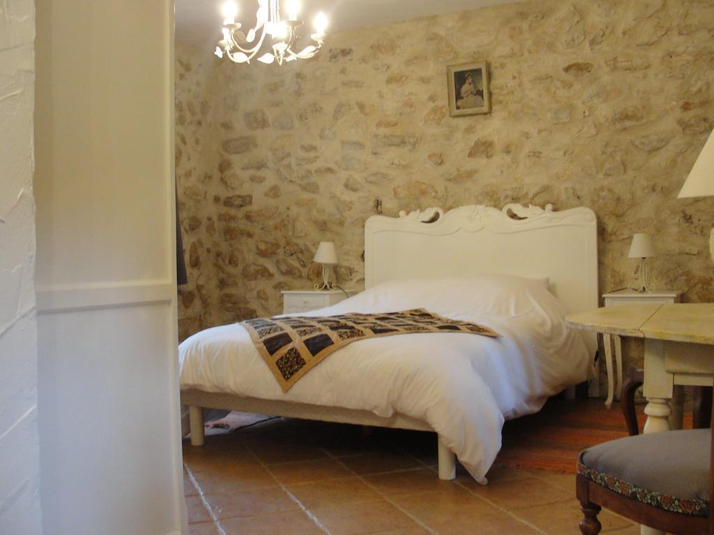 Le Mas De La Cherine Quinson Quarto foto